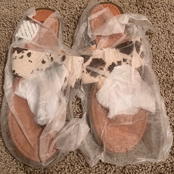 Cow print Sandals- Pierre Dumas - Picture 5 of 7